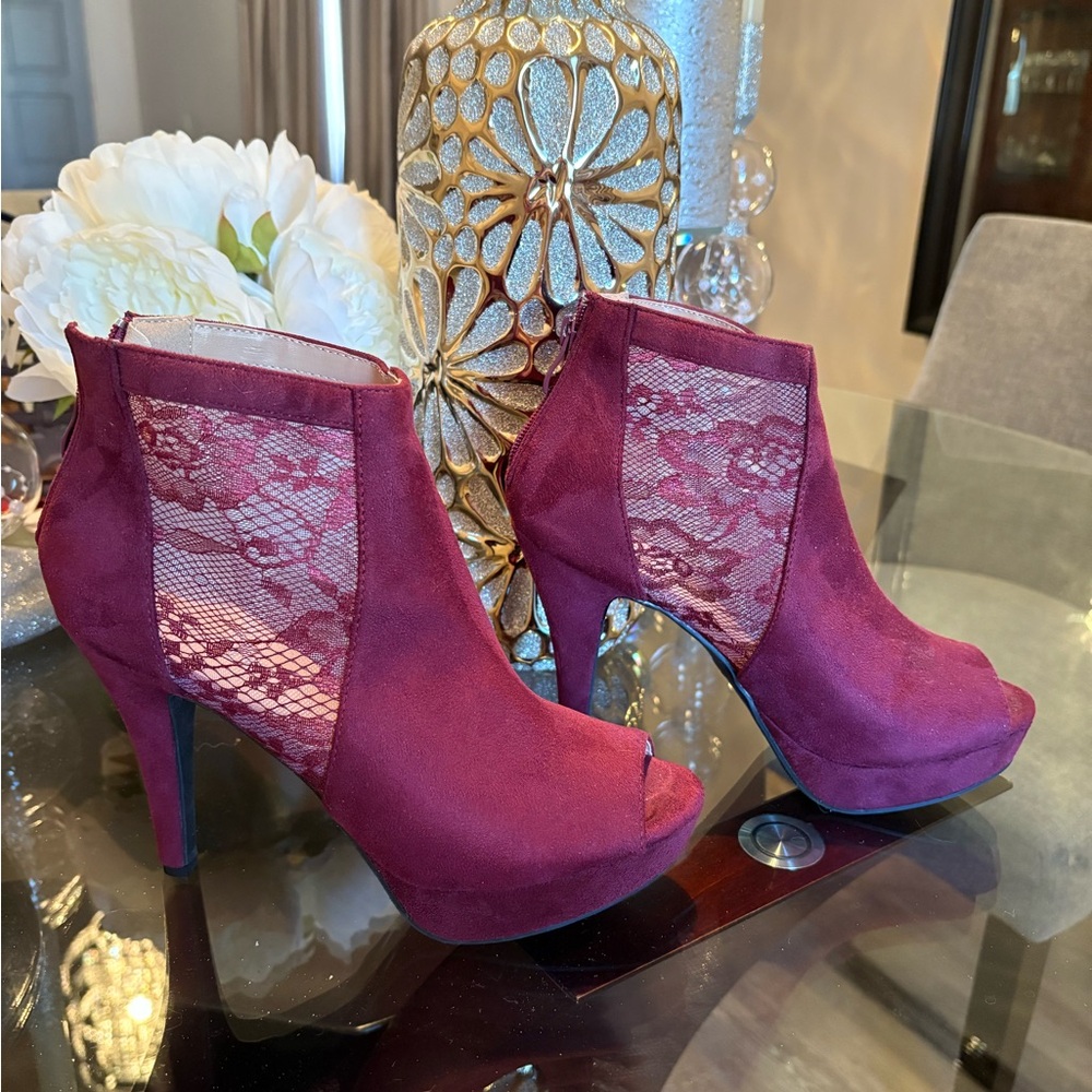 Dodo Bar Or Burgundy Lace Peep Toe Heels